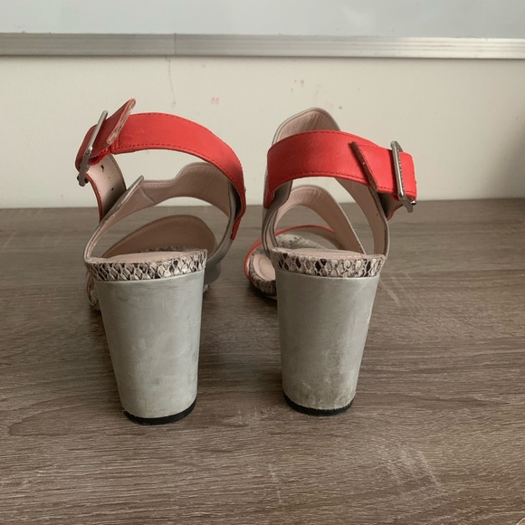 Vince Camuto heels - Picture 3 of 5